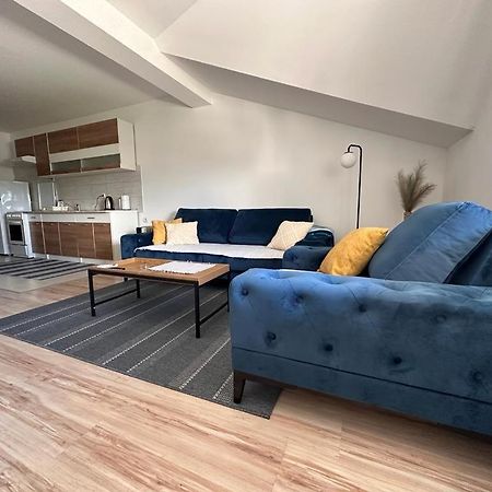 ליבנו Apartman Luca מראה חיצוני תמונה